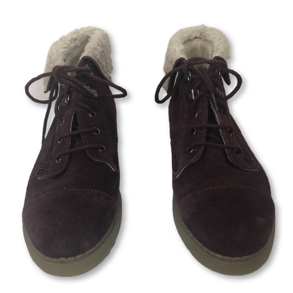 TOPSHOP Suede Fleece Lined Ankle Chukka Boots - Picture 2 of 7